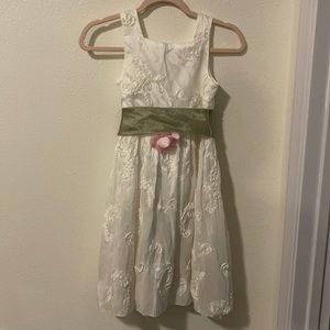 Girls dress